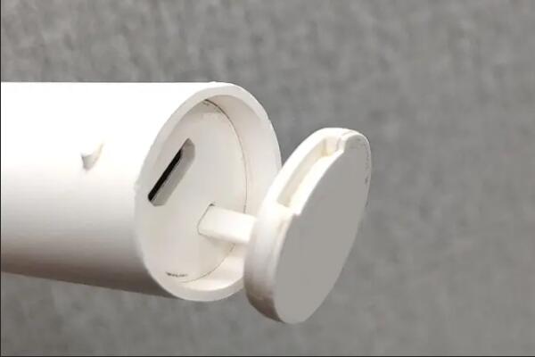 电动牙刷USB充电方式