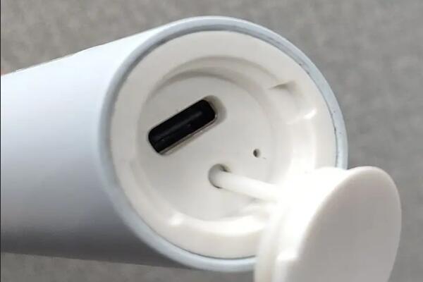 电动牙刷Type-C充电方式