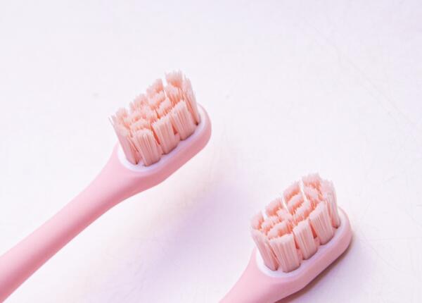 宝宝多大可以用电动牙刷？宝宝不同年龄阶段选择牙刷方法