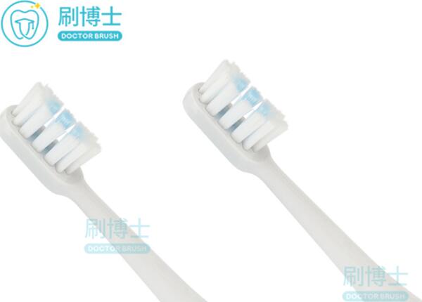 电动牙刷如何选择？买电动牙刷主要看刷头，学会看刷头的三大技巧