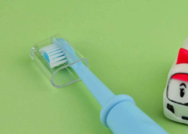 儿童用声波震动牙刷和旋转牙刷哪个好？牙刷类型就该这样挑！