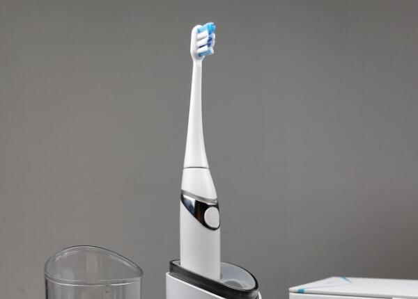 怎么分辨超声波电动牙刷？学会看这两大关键点即可