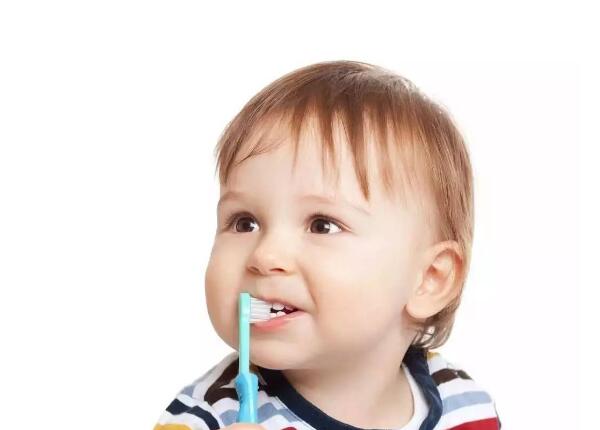 传言：儿童使用电动牙刷有弊端！真相究竟是什么？