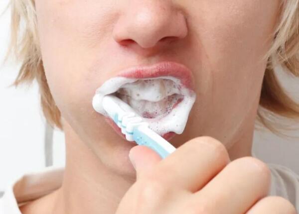 电动牙刷是智商税还是真有用？对我们国人刷牙真的很有用