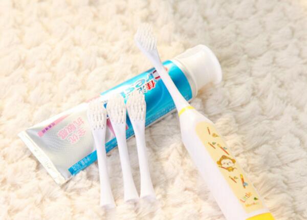 儿童电动牙刷区别：儿童声波牙刷和电动牙刷区别