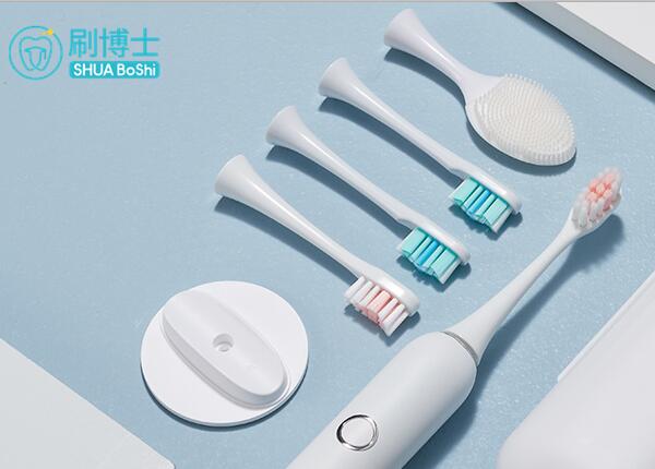 刷博士声波电动牙刷 电动牙刷声波多久换一次头