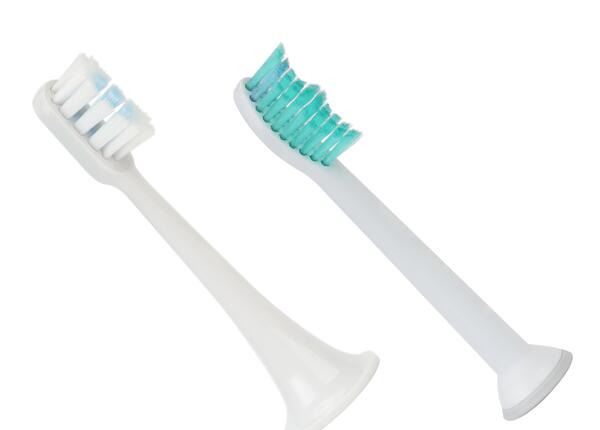 成人声波电动牙刷的清洁方法