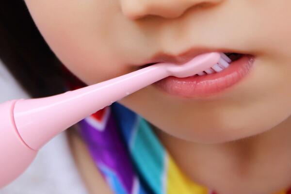 正确使用儿童电动牙刷方式 正确使用儿童电动牙刷方式