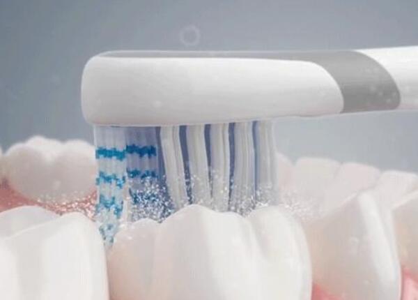 手动牙刷刷牙会造成什么危害