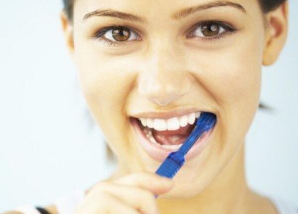 人体工学设计牙刷