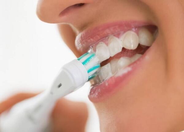 便携智能电动牙刷怎么用