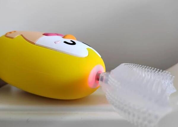 u型牙刷充电 u型牙刷充电器不亮