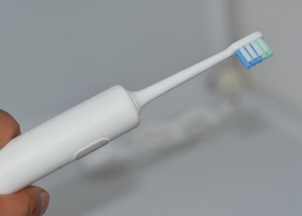 小米电动牙刷使用正确方法 小米电动牙刷使用正确方法