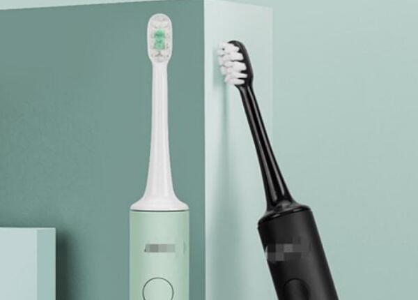 用电动牙刷真的可以刷得更干净吗？用电动牙刷告别牙缝难题！